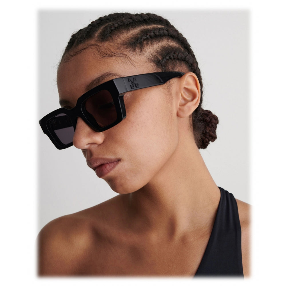 Off White "VIRGIL" OERI008  1307L (53) Black Logo
